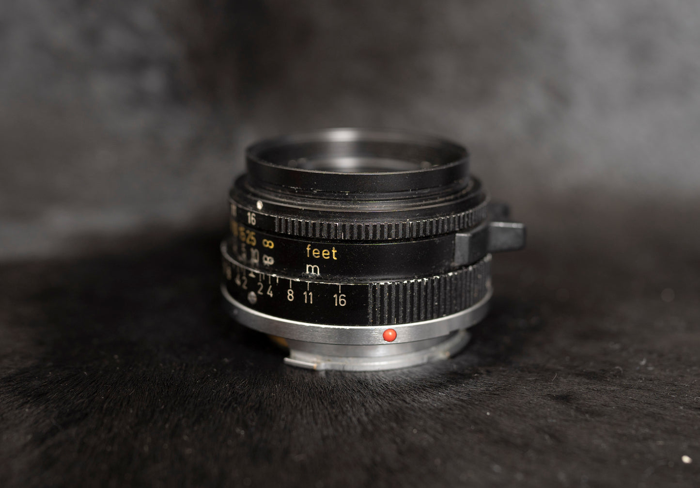 Leica Summicron 35mm f2